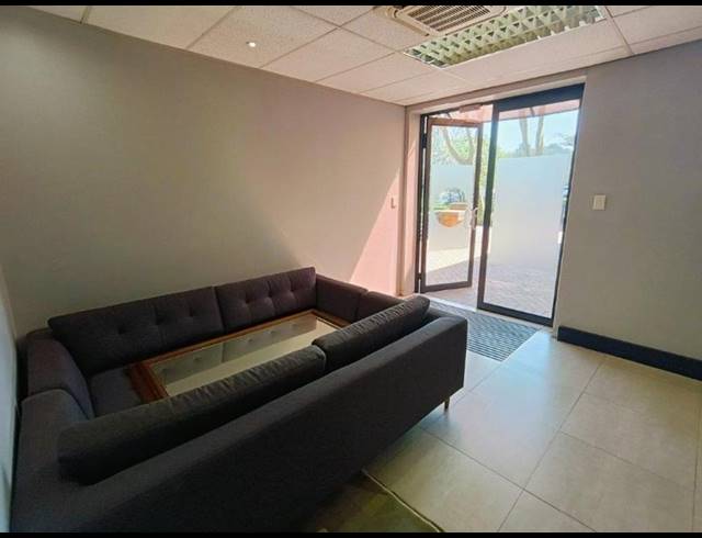 BUSINESS PROPERTY TO RENT IN BRYANSTON